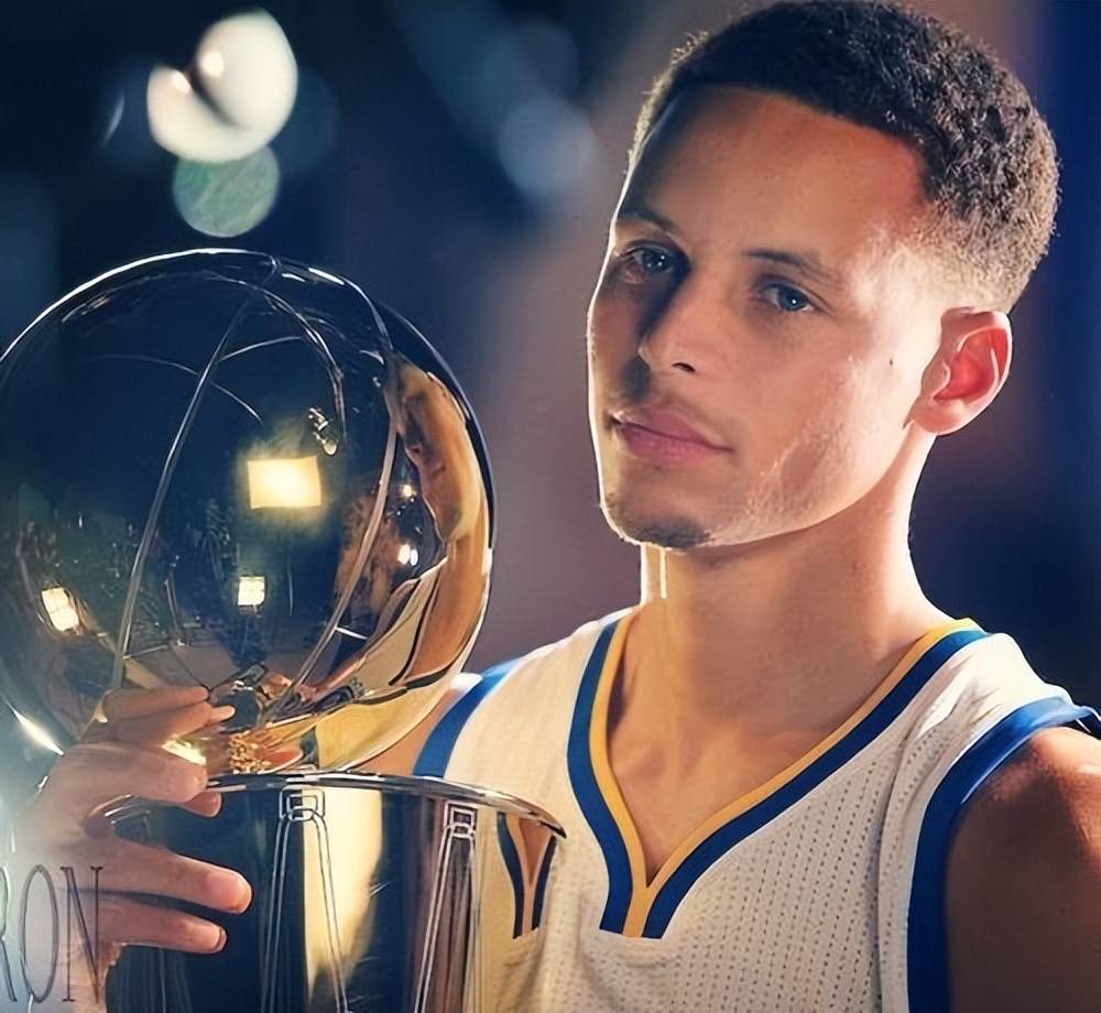 尽管看似两 尽管看似两